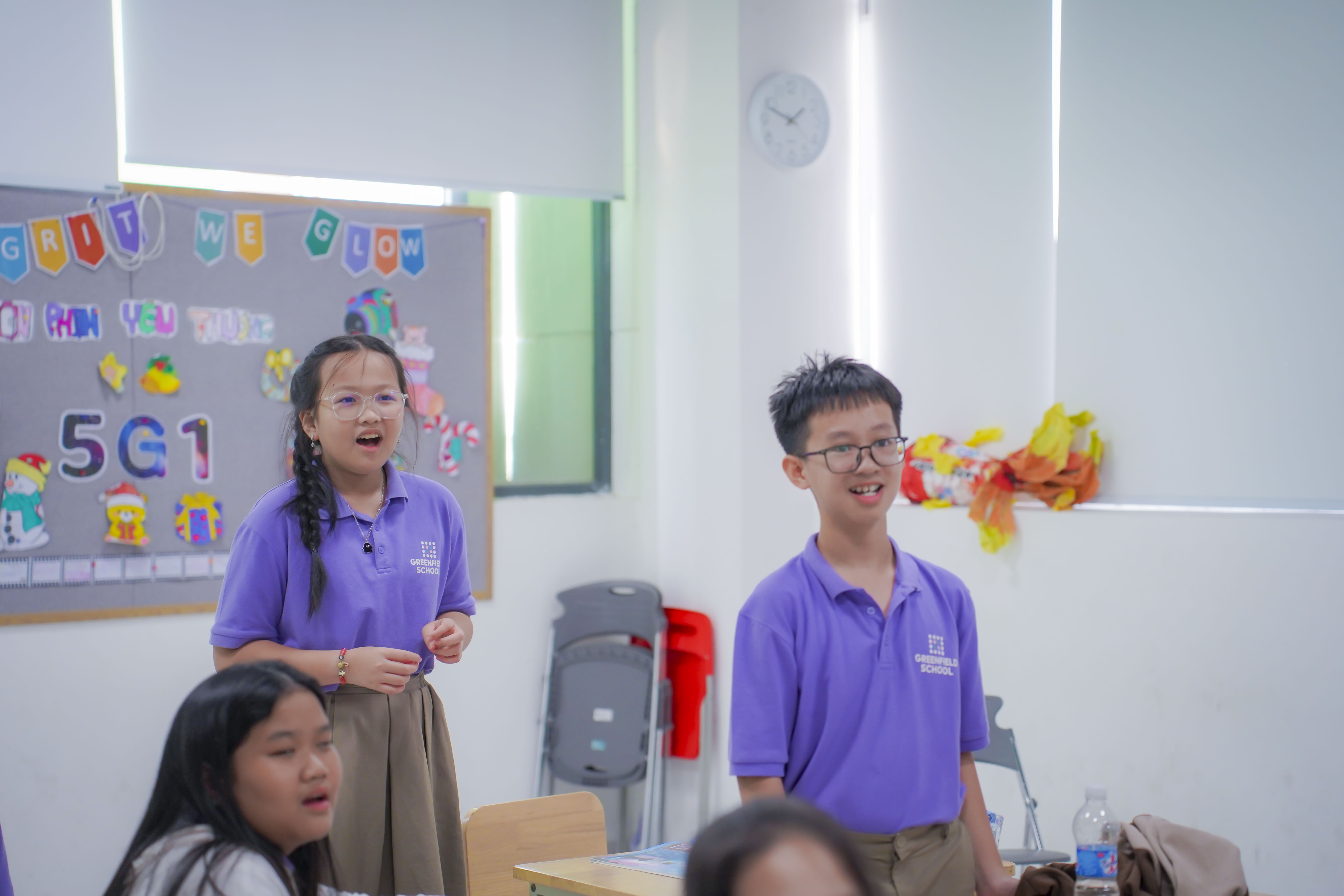 hoc-sinh-lop-5-hoc-tieng-Anh